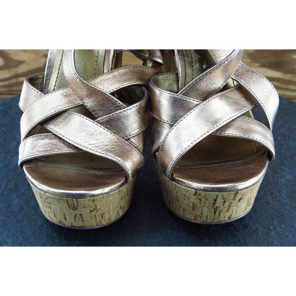 Vince Camuto Sz 7.5 M Gold Open Toe Platform Leather Duval‎ - Picture 2 of 7
